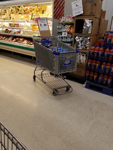 Grocery Store «Green Hills Farm Discount Grocer», reviews and photos, 615 E Newport Rd, Lititz, PA 17543, USA