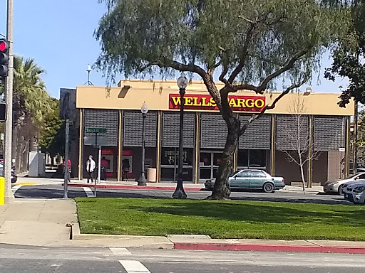Bank «Wells Fargo Bank», reviews and photos