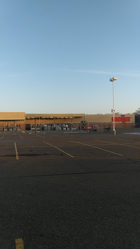 Grocery Store «Meijer», reviews and photos, 700 W Norton Ave, Muskegon, MI 49441, USA