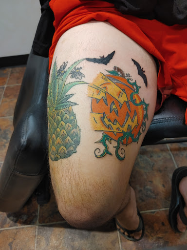 Tattoo Shop «Aces & Eights Tattoo Shop», reviews and photos, 6846 Park Blvd N, Pinellas Park, FL 33781, USA