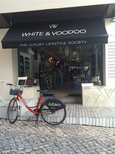 White & Voodoo Cascais