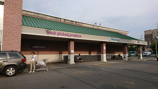 Grocery Store «Super Stop & Shop», reviews and photos, 801 Newark Ave, Elizabeth, NJ 07208, USA