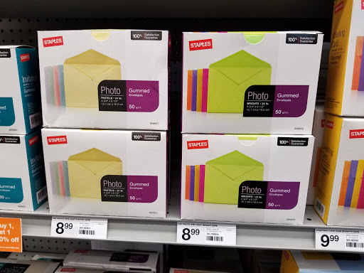 Office Supply Store «Staples», reviews and photos, 4940 O St, Lincoln, NE 68510, USA