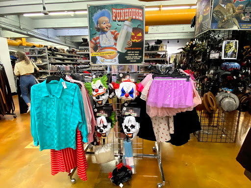 Thrift Store «Goodwill Store», reviews and photos, 23740 El Toro Rd e, Lake Forest, CA 92630, USA