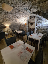 Atmosphère du Restaurant français Restaurant Au 16 à Millau - n°12