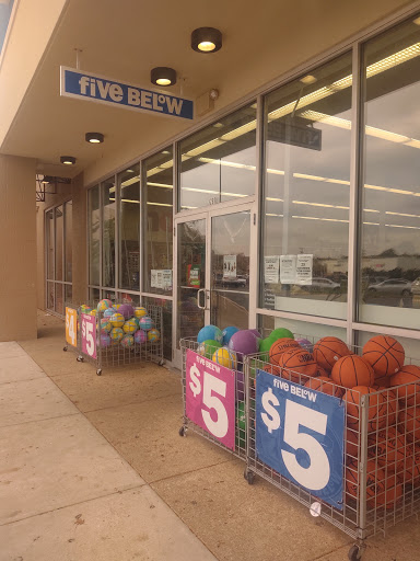 Variety Store «Five Below», reviews and photos, 3269 Donnell Dr, District Heights, MD 20747, USA