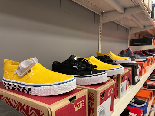 Shoe Store «Shoe Carnival», reviews and photos, 1452 Jeffreys Rd, Rocky Mount, NC 27804, USA