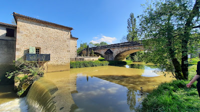Le fil rouge (expo éphémère à Gimont