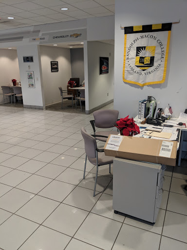 Car Dealer «Luck Chevrolet», reviews and photos, 516 S Washington Hwy, Ashland, VA 23005, USA