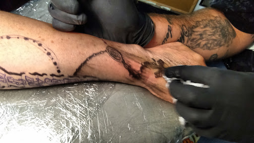 Tattoo Shop «Freehanman Tattoo», reviews and photos, 25 PA-611, Bartonsville, PA 18321, USA