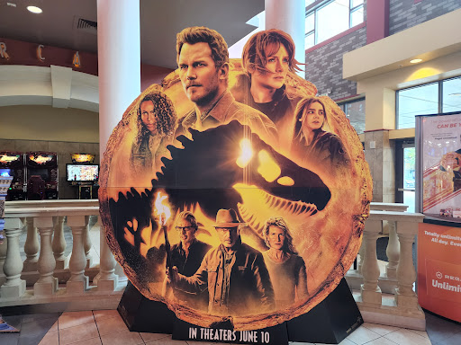 Movie Theater «Regal Cinemas Bridgeport Village 18 & IMAX», reviews and photos, 7329 SW Bridgeport Rd, Tigard, OR 97224, USA