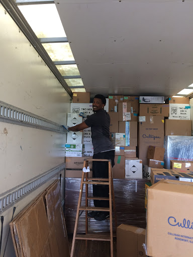 Moving and Storage Service «Two Men and a Truck», reviews and photos, 7886 Washington Ave, Racine, WI 53406, USA