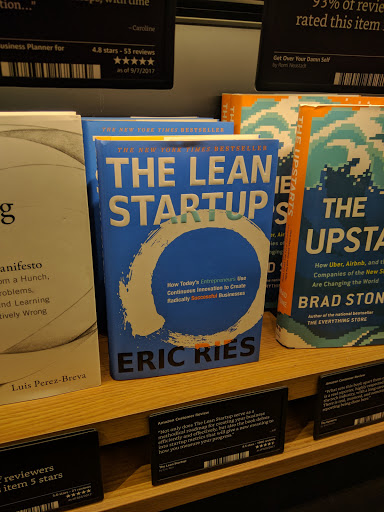 Book Store «Amazon Books», reviews and photos, 3441 N Southport Ave, Chicago, IL 60657, USA