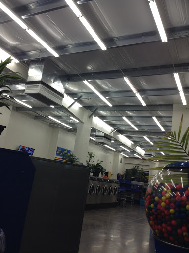 Car Wash «Soaps N Suds», reviews and photos, 200 W Mercury Blvd, Hampton, VA 23669, USA