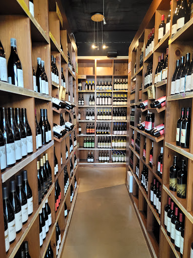 Wine Store «Bin 201», reviews and photos, 201 Harker Pl, Annapolis, MD 21401, USA