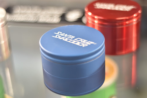 Tobacco Shop «Kazzaz Smoke Shop», reviews and photos, 6355 W Montrose Ave, Chicago, IL 60634, USA