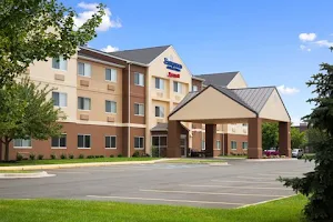 Fairfield Inn & Suites by Marriott Lansing West image