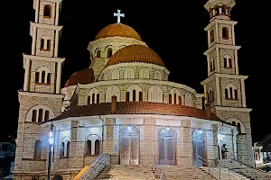 Katedralja Ortodokse "Ringjallja e Krishtit" image
