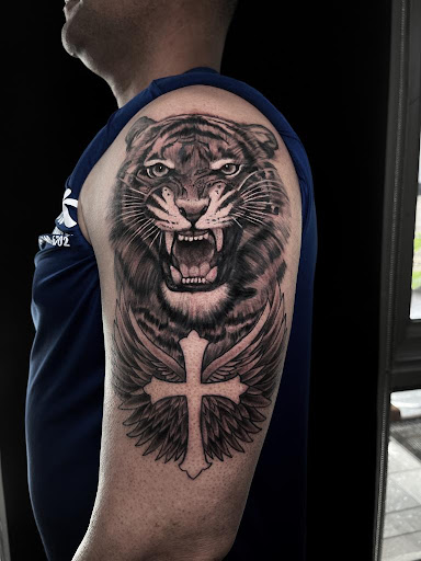 Explore skull tattoo ideas, creative tattoo ideas in Miami, available at Miami Tattoo & Co Midtown