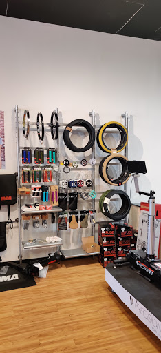 Bicycle Store «Free-Flite Bicycles», reviews and photos, 6014 Sandy Springs Cir, Atlanta, GA 30328, USA