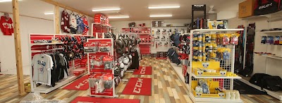 HOCKEY SHOP NEEDA