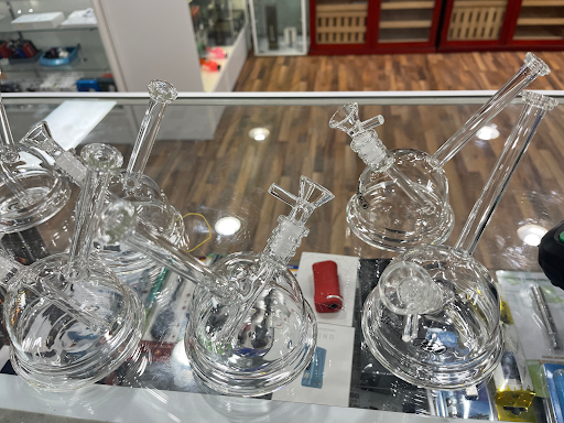 Vaporizer Store «Cigar n Vape Fairfax», reviews and photos, 11106 Lee Hwy, Fairfax, VA 22030, USA