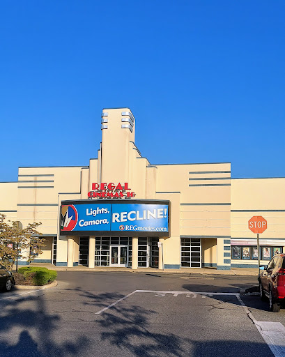 Movie Theater «Regal Cinemas Manor 16», reviews and photos, 1246 Millersville Pike, Lancaster, PA 17603, USA