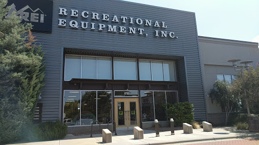 Camping Store «REI», reviews and photos, 9755 Northlake Centre Pkwy, Charlotte, NC 28216, USA
