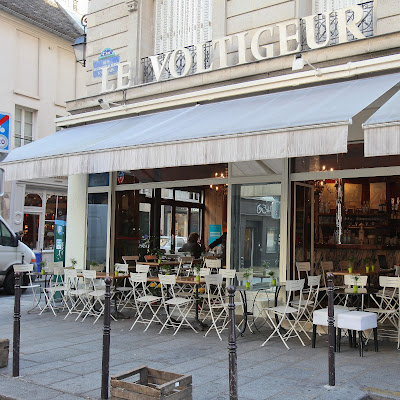 Le Voltigeur à Paris