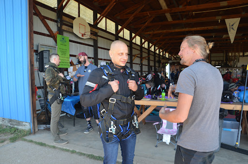 Skydiving Center «Cleveland Skydiving Center», reviews and photos, 15199 Grove Rd, Garrettsville, OH 44231, USA