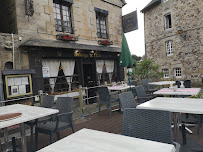 Atmosphère du Restaurant français Auberge de l'Ecu à Jugon-les-Lacs - n°2