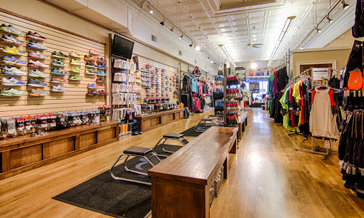 Sporting Goods Store «Geneva Running Outfitters», reviews and photos, 221 W State St, Geneva, IL 60134, USA