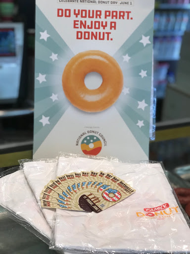 Donut Shop «Family Donut Shop», reviews and photos, 2100 N Northgate Way, Seattle, WA 98133, USA