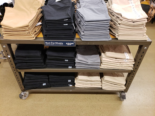 Clothing Store «Old Navy», reviews and photos, 100 Independence Way, Danvers, MA 01923, USA