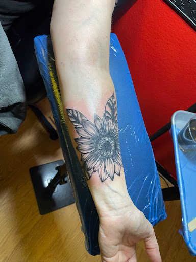 Explore giraffe tattoo ideas, creative tattoo ideas in Montrose, available at INK VIBES LLC