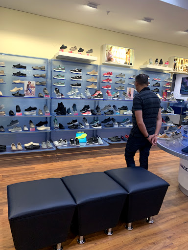Shoe Store «SKECHERS Factory Outlet», reviews and photos, 2663 Gulf to Bay Blvd #910, Clearwater, FL 33759, USA