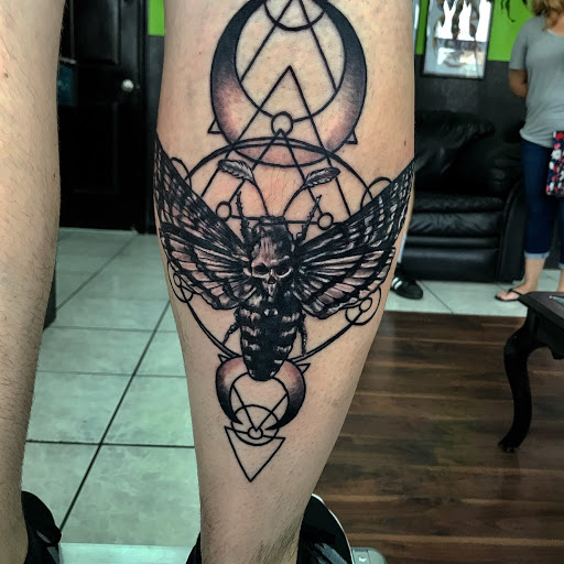 Tattoo Shop «Electric Voodoo Tattoo», reviews and photos, 34 Union Way # A, Vacaville, CA 95687, USA