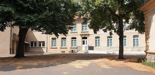 École maternelle École Élémentaire publique et Maternelle Les Isles Metz