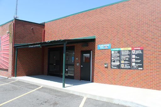 Truck Rental Agency «U-Haul Moving & Storage of Bridgeport», reviews and photos, 526 Pine St, Bridgeport, CT 06605, USA