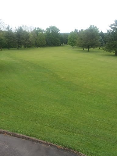Golf Club «Pines Golf Club & Restaurant», reviews and photos, 1319 N Millborne Rd, Orrville, OH 44667, USA