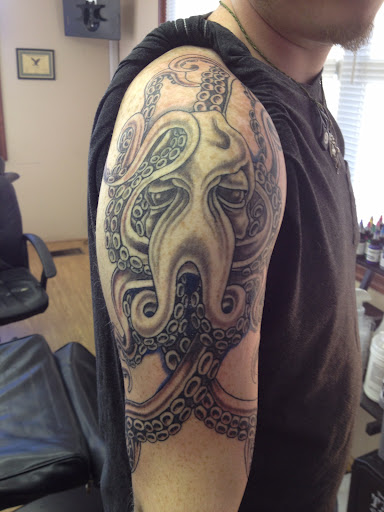 Body Piercing Shop «Extreme Expressions Piercings & Tattoos», reviews and photos, 147 N Wayne Ave, Waynesboro, VA 22980, USA