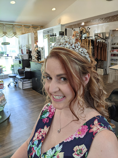 Beauty Salon «The Calla Lily Salon & Day Spa», reviews and photos, 1035 S Lincoln Ave, Aurora, IL 60505, USA