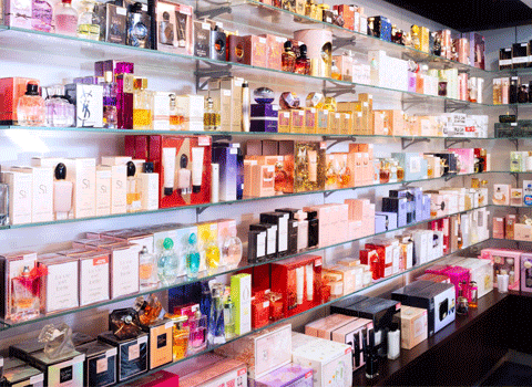 FreeShop Perfumes & Cosmetics - Sursee