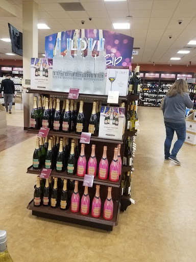 Liquor Store «Fine Wine & Good Spirits», reviews and photos, 1200 Market St, Lemoyne, PA 17043, USA