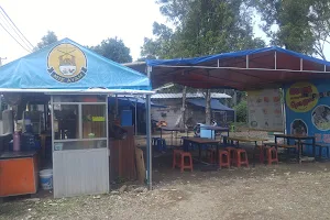 Warung Bakmie Baso Burger Ogah Kere image