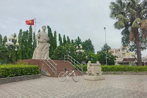 Công viên Tượng đài Nguyễn Thái Bình image