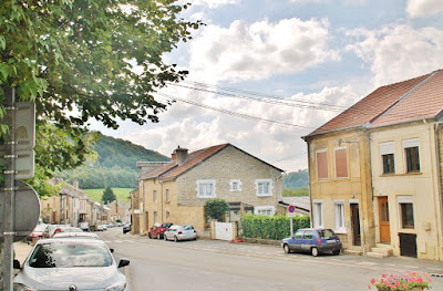 Mairie à Angecourt