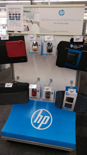 Office Supply Store «Staples», reviews and photos, 19141 Golden Valley Rd, Santa Clarita, CA 91387, USA