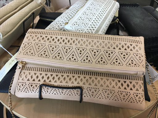 Shoe Store «DSW Designer Shoe Warehouse», reviews and photos, 3411 W Frye Rd, Chandler, AZ 85226, USA