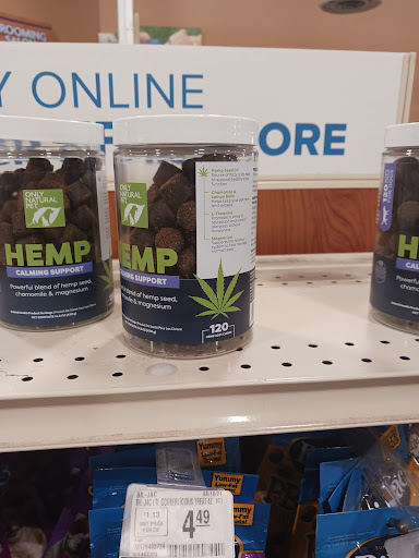 Pet Supply Store «PetSmart», reviews and photos, 533 S Tracy St, Wichita, KS 67209, USA